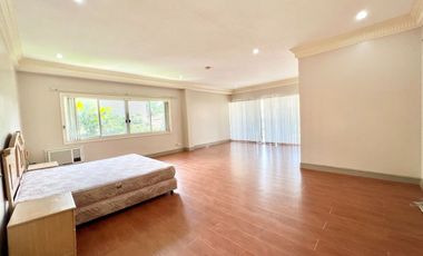 4 Bedroom Unfurnished House with Pool in North Town