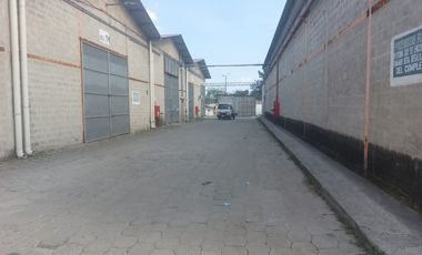 Galpón de alquiler en Complejo de Bodegas, Ave Barcelona, 422 m2.