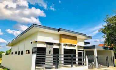 4 Bedroom Bungalow House and Lot for SALE or RENT in Savannah Green Plains Subdivision Angeles City near CLARK