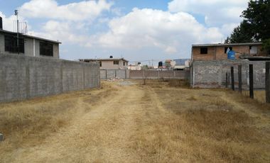 VENTA dos lotes juntos, planos, con acceso a calle