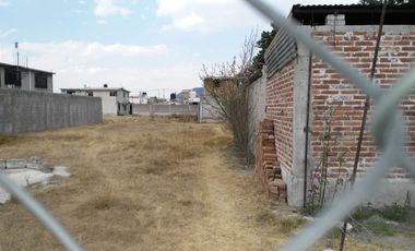 VENTA dos lotes juntos, planos, con acceso a calle