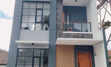 Rumah MURAH Dijual 2 Lantai 3 Kamar Tidur di Cisarua Bandung Barat Dekat Kawasan Wisata Lembang D’Hommy Ibaraki