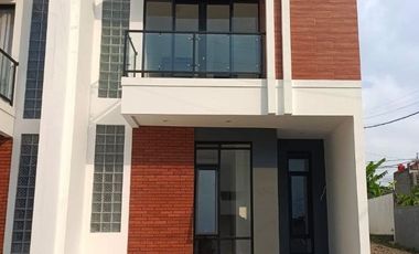 DIJUAL Rumah Premium SIAP HUNI PERUMAHAN 2 Lantai 3 KT 5 Menit Pemkot Cimahi Bandung Utara  MURAH
