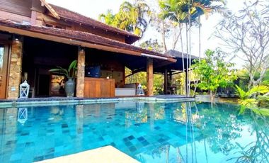 FOR RENT/ SALE Private 4-Bedroom Pool Villa with 360 Degree Mountain View