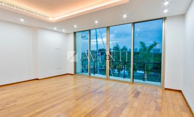 Casa en Venta en los canales en puerto Cancún, Quintana Roo.