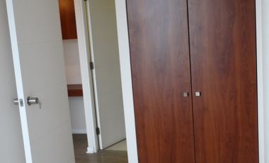 4100 UF , AMPLIO Y ACOGEDOR DEPARTAMENTO UBICADO EN LA FLORIDA 80 Mt2 Totales , 3 DORMITORIOS , 2 Baños 1 En Suite, Walking Closet