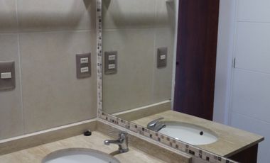 4100 UF , AMPLIO Y ACOGEDOR DEPARTAMENTO UBICADO EN LA FLORIDA 80 Mt2 Totales , 3 DORMITORIOS , 2 Baños 1 En Suite, Walking Closet