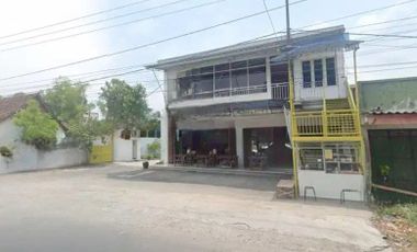 JUAL SEGERA, Rumah tinggal + usaha di Jalan Ahmad Yani Mojokerto
