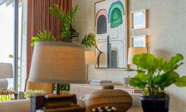 Luxurious 2-Bedroom Beachfront Condo with Indoor Parking at Aruga Resort and Residences, Mactan