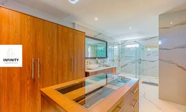 Luxury House in Paranaque