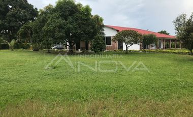 VENTA HERMOSA FINCA CASA CAMPESTRE RESTREPO GUACAVIA CUMARAL
