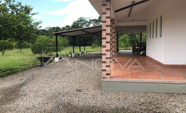VENTA HERMOSA FINCA CASA CAMPESTRE RESTREPO GUACAVIA CUMARAL