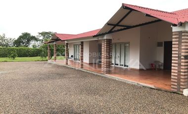 VENTA HERMOSA FINCA CASA CAMPESTRE RESTREPO GUACAVIA CUMARAL