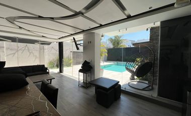 Casa en Venta Bosque de los Lagos con Alberca de Lujo Zona Andares, Zapopan