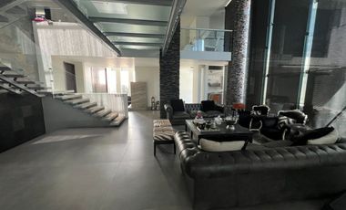 Casa en Venta Bosque de los Lagos con Alberca de Lujo Zona Andares, Zapopan
