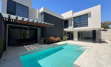 Casa en Venta Bosque de los Lagos con Alberca de Lujo Zona Andares, Zapopan