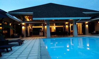 4 bedrooms luxury pool villa on large plot of land near by beach