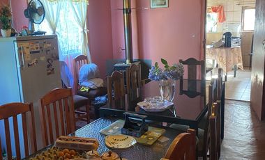 SE VENDE CASA CAMPO 5D 2B  TERRENO  EN SANTA RITA , PELARCO-TALCA.