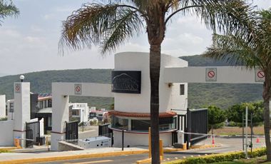 Hermosa y amplia casa de remate bancario en Cumbres del Cimatarió, Querétaro, Querétaro!