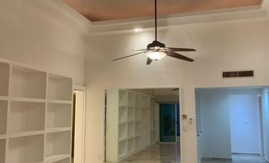 Magnifico y lujoso penthouse en Isla Dorada, zona hotelera Cancun: Ubicacion, conectividad y prestigio