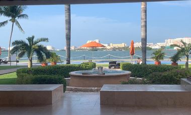 Magnifico y lujoso penthouse en Isla Dorada, zona hotelera Cancun: Ubicacion, conectividad y prestigio
