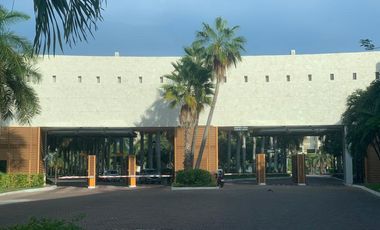 Magnifico y lujoso penthouse en Isla Dorada, zona hotelera Cancun: Ubicacion, conectividad y prestigio
