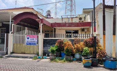 Rumah Simpang Darmo Permai Selatan  Surabaya Barat
