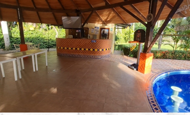 Casa quinta con cabañas turisticas en la vereda la poyata-Villavicencio