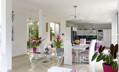 Casa quinta con cabañas turisticas en la vereda la poyata-Villavicencio