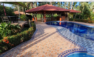 Casa quinta con cabañas turisticas en la vereda la poyata-Villavicencio