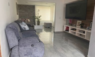 SE VENDE CASA REMODELADA EN CAMPOARAGON