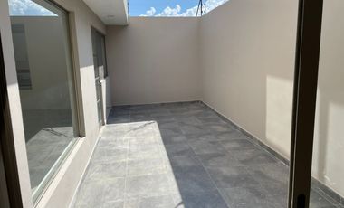 CASA CON ESPACIOS AMPLIOS EN ZONA TRANQUILA CERCS DE ESCUELA