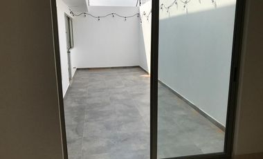 CASA CON ESPACIOS AMPLIOS EN ZONA TRANQUILA CERCS DE ESCUELA