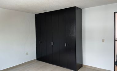 CASA CON ESPACIOS AMPLIOS EN ZONA TRANQUILA CERCS DE ESCUELA