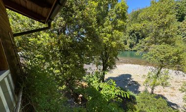 Casa a orilla del río Toltén a 18 kilómetros de Villarrica