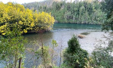 Casa a orilla del río Toltén a 18 kilómetros de Villarrica