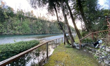 Casa a orilla del río Toltén a 18 kilómetros de Villarrica