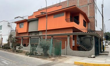 Venta de Casa en Esquina en Alameda El Corregidor - La Molina