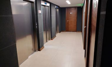 Vendemos amplia y muy luminosa oficina