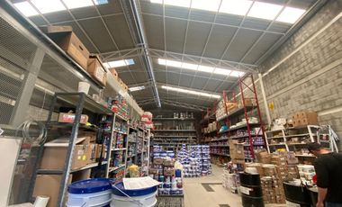 BODEGA EN VENTA CON OFICINAS ADMINISTRATIVAS