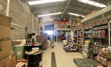 BODEGA EN VENTA CON OFICINAS ADMINISTRATIVAS