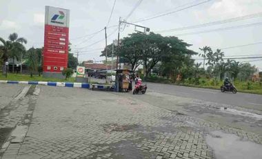 dijual SPBU di jalan raya prambon