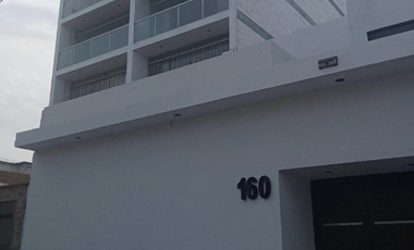 Venta de Casa Como Terreno en Maranga San Miguel Alt. 30 de La Marina