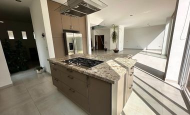 Casa en Venta en Fracc Arbolada, Bosques de Santa Anita