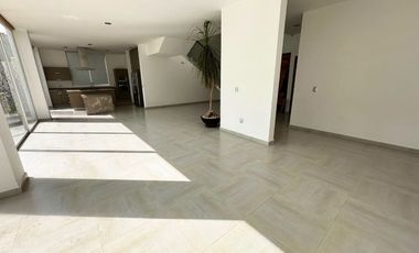 Casa en Venta en Fracc Arbolada, Bosques de Santa Anita