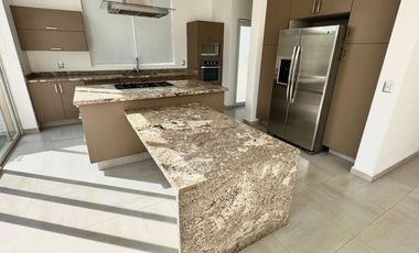 Casa en Venta en Fracc Arbolada, Bosques de Santa Anita