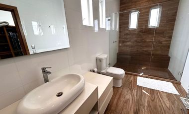 Casa en Venta en Fracc Arbolada, Bosques de Santa Anita