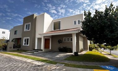 Casa en Venta en Fracc Arbolada, Bosques de Santa Anita