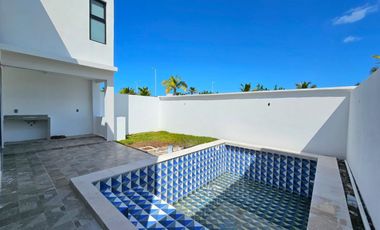 Casa con Alberca y Vista a la Laguna en el Fraccionamiento Lomas de la Rioja, Veracruz.  ▪️Venta: $3'550,000.00