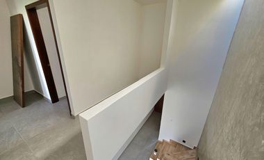 Casa con Alberca y Vista a la Laguna en el Fraccionamiento Lomas de la Rioja, Veracruz.  ▪️Venta: $3'550,000.00